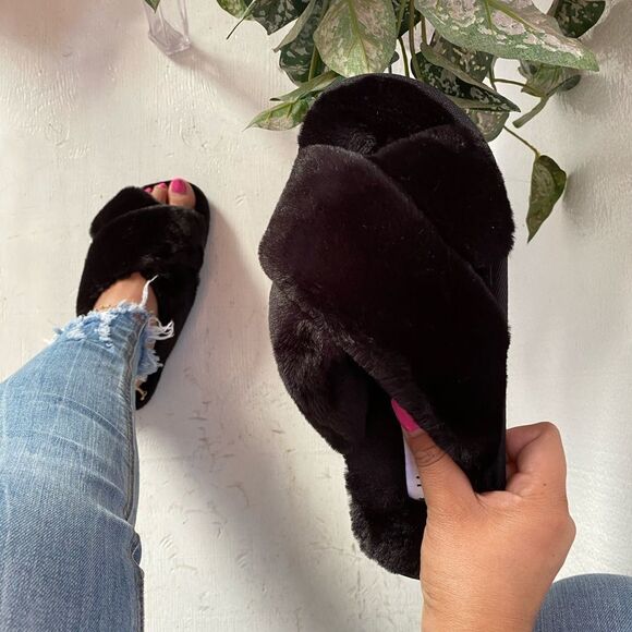 Black Faux Fur Slides - Picture 4 of 6